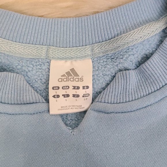 Vintage Adidas crop baby blue sweatshirt small - Picture 2 of 11
